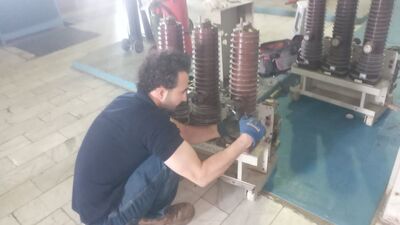تعویض کلید SF6  تاسیسات منصوری یک