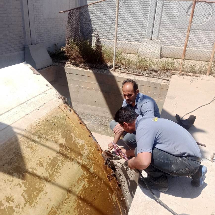 تعمیر اساسی چک ها و دریچه های آبیاری شرکت کارون بزرگ