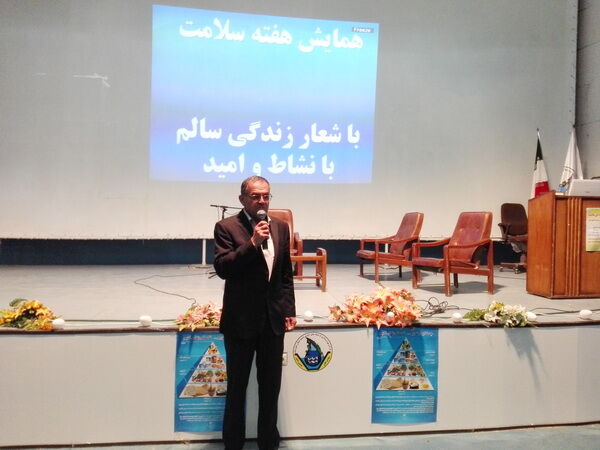 "سبک زندگی نشاط آور" به بهبود فضای کاری کمک می کند