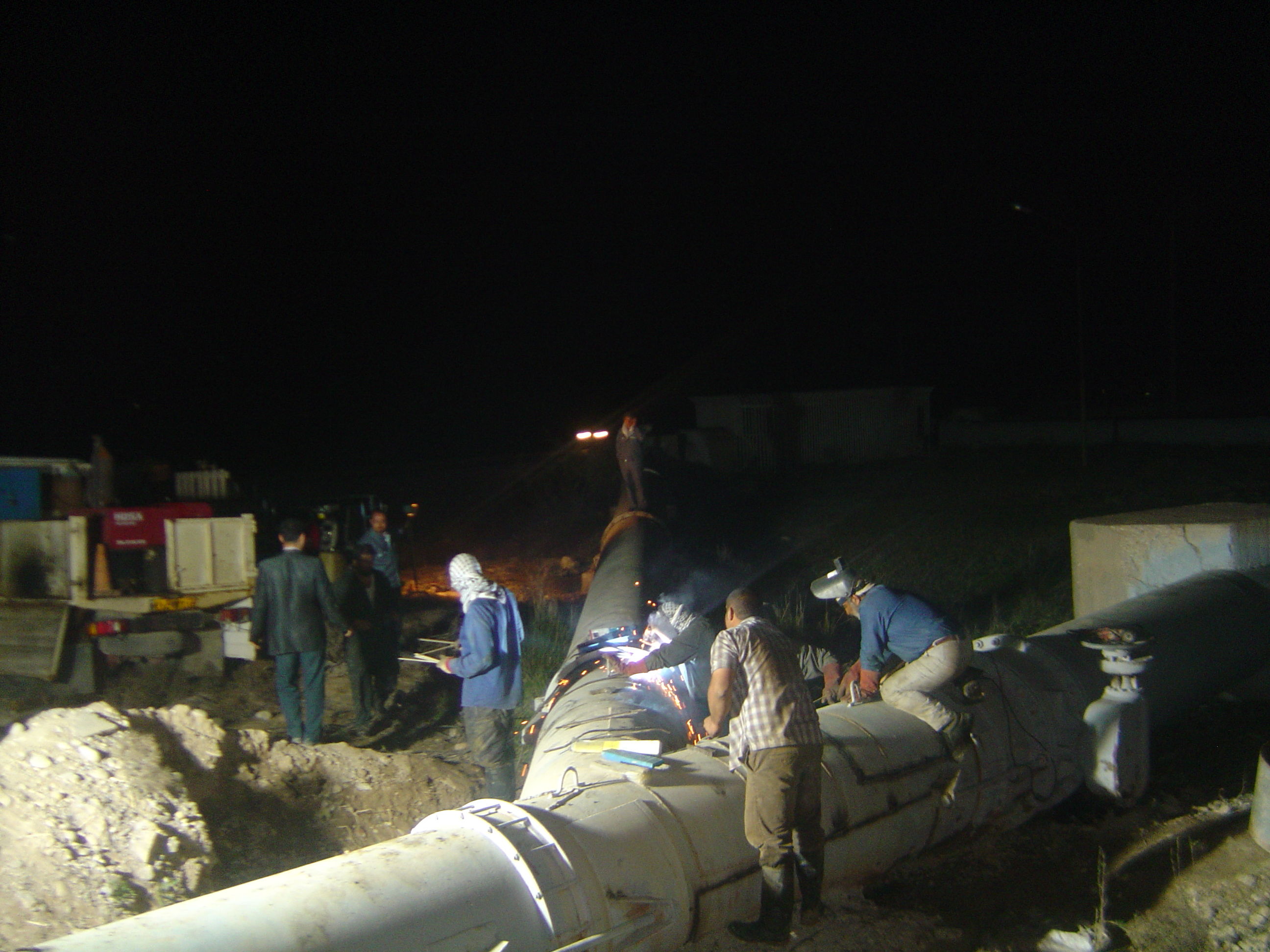 خط لوله ۴۰ اینچ دارخوین به شادگان با ۱۲ ساعت کار سخت تعمیر شد