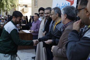 همایش پیاده روی