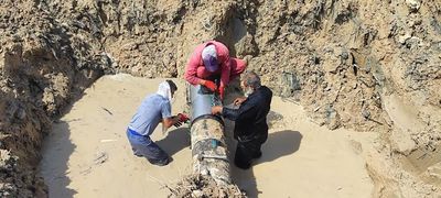 تعمیر خط لوله ۴۰۰ میلیمتری آبرسانی هندیجان توسط شرکت آب جنوب شرق