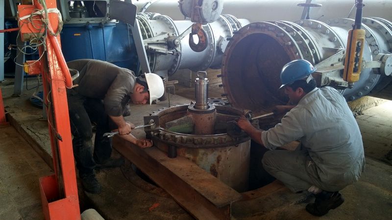 تعمیر و بازسازی ۲ دستگاه پمپ در تاسیسات منصوری‌یک