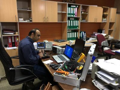 تعمیر برد الکترونیکی و برنامه ریزی IC های مربوط به پردازنده اصلی کنترلر گاورنر شرکت Voith 