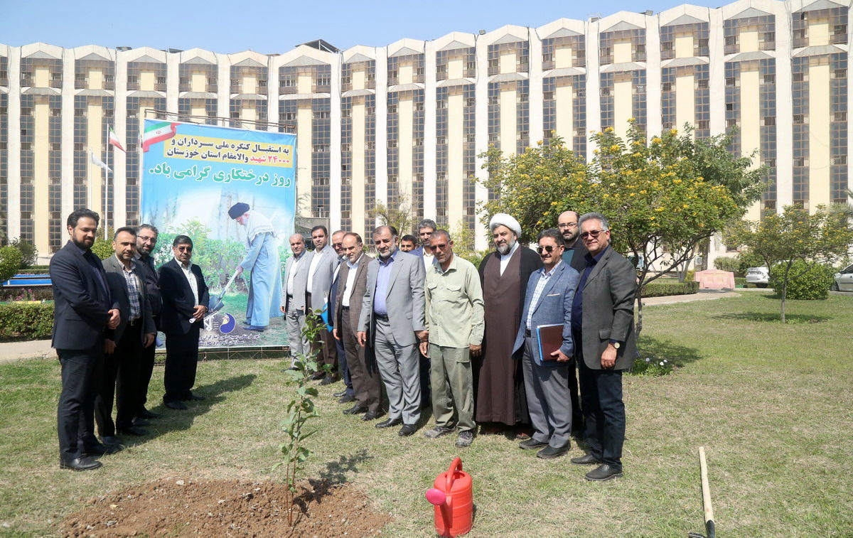 گزارش تصویری از روز درختکاری  