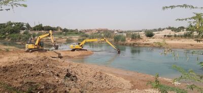 عملیات لایروبی بند میزان شهرستان شوشتر آغاز شد