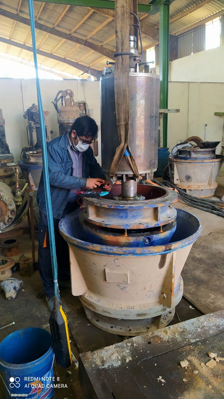 تعمیر ، نصب و راه اندازی دو دستگاه الکتروپمپ شناور ۳۱۵ کیلوواتی در ایستگاه پمپاژ شعیبیه