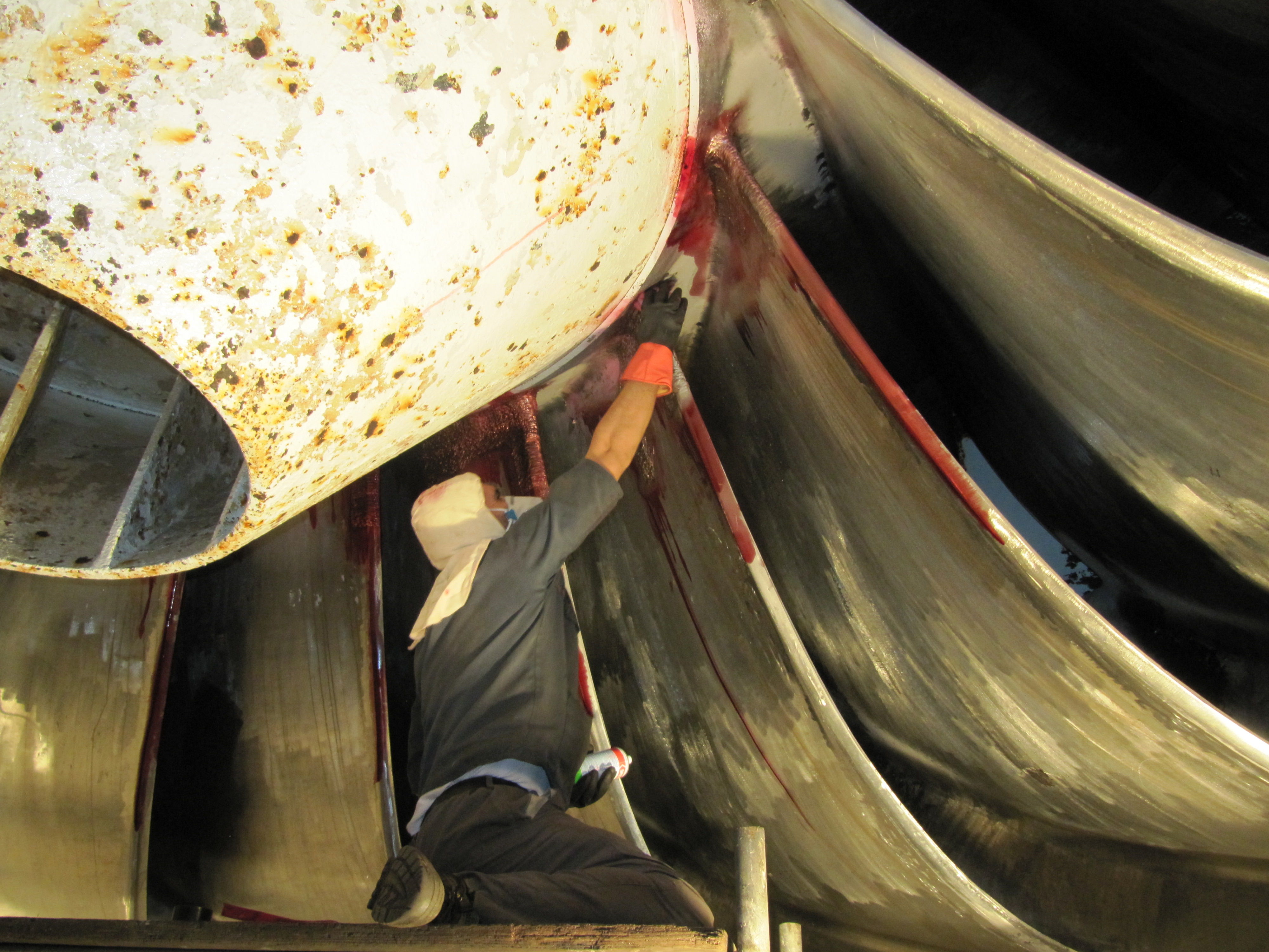 بازسازی و ترمیم رانر واحد 7 نیروگاه دوم سد شهید عباسپور