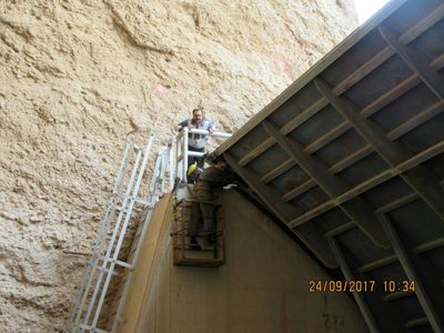  عملیات تعویض آب بند دریچه های سرریز سد دز آغاز شد