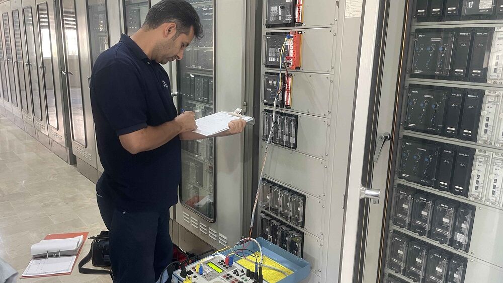 اورهال خطوط ۴۰۰ کیلوولت مسجدسلیمان و شهید عباسپور در پست سد و نیروگاه کارون۳