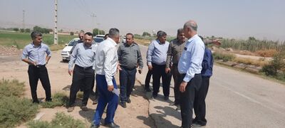 بازدید میدانی معاون شبکه‌های آبیاری و زهکشی سازمان آب و برق خوزستان از زهکش های شبکه آبیاری عقیلی