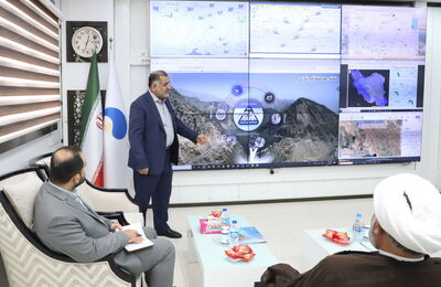 مدیرکل بازرسی خوزستان از رصدخانه آب و انرژی سازمان آب و برق خوزستان بازدید کرد