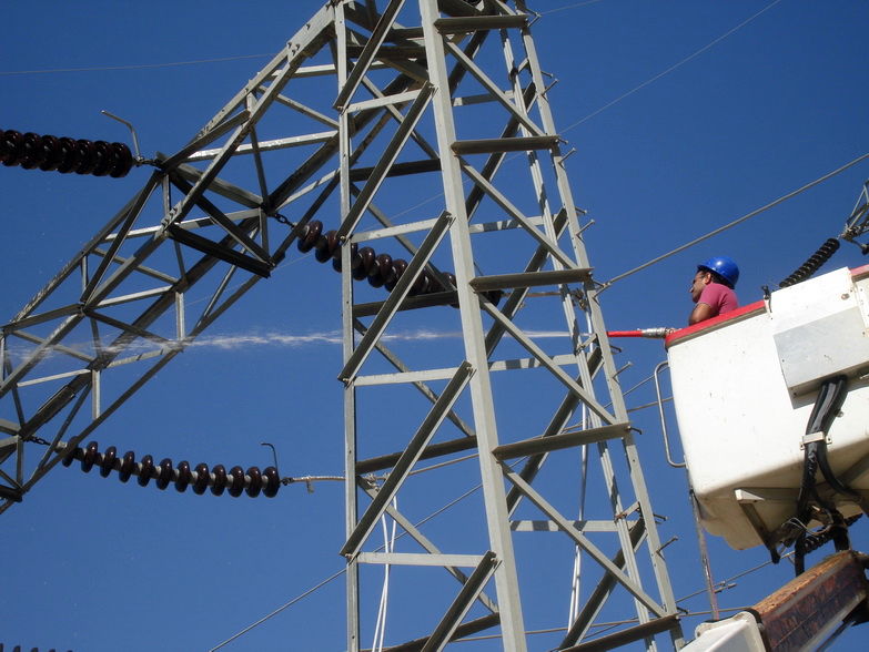 عملیات شستشوی پست فشار قوی 400 کیلو ولت سد شهید عباسپور پایان یافت