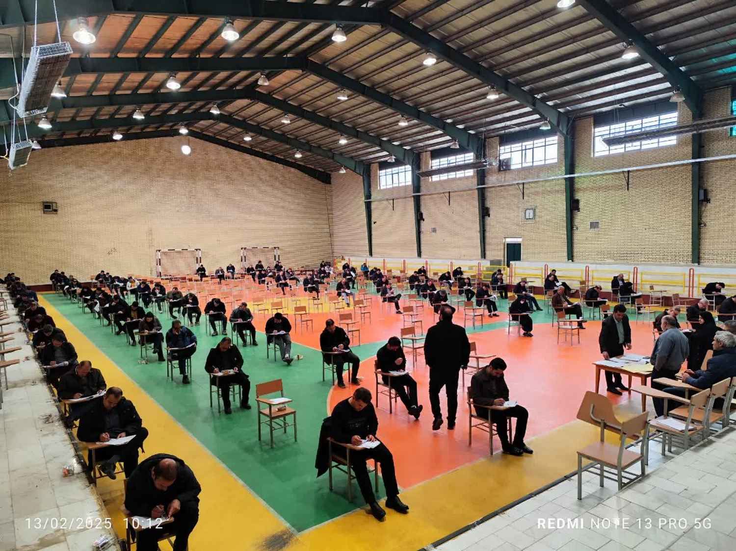 آزمون تبدیل وضعیت و ارتقاء شغلی کارکنان شرکت توزیع برق استان کرمانشاه برگزار شد