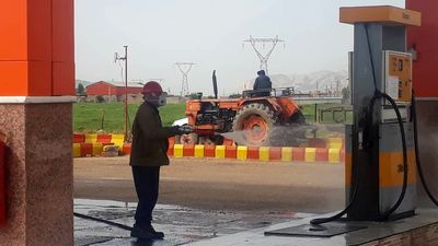  اجرا ی طرح عمومی ضدعفونی و گند زدایی شهرستان اندیکا  توسط سد و نیروگاه شهید عباسپور 