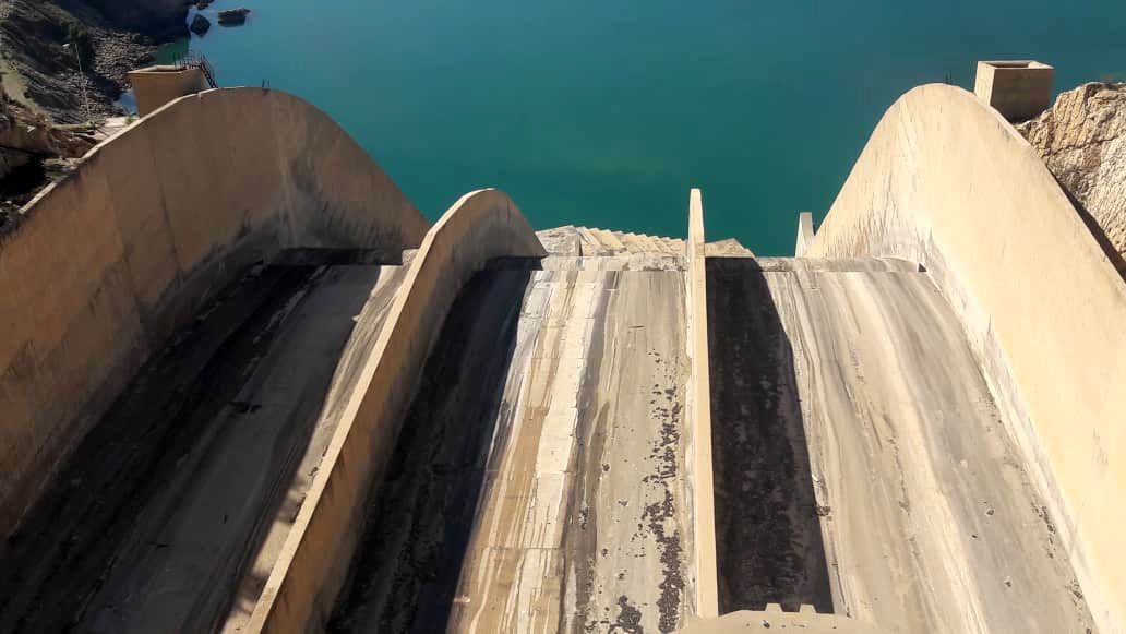 عملیات موفق باز و بسته شدن دریچه های سرریز به صورت خشک در سد و نیروگاه شهید عباسپور