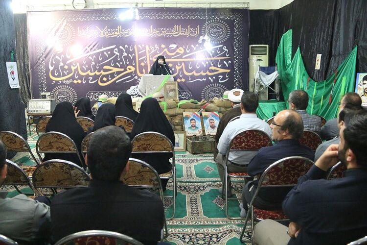 مراسم بزرگداشت هفته دفاع مقدس در شرکت آب جنوب شرق برگزار شد.