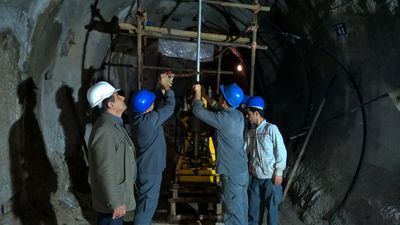 پروژه احیای زهکش های مغار نیروگاه در سد مسجدسلیمان آغاز شد