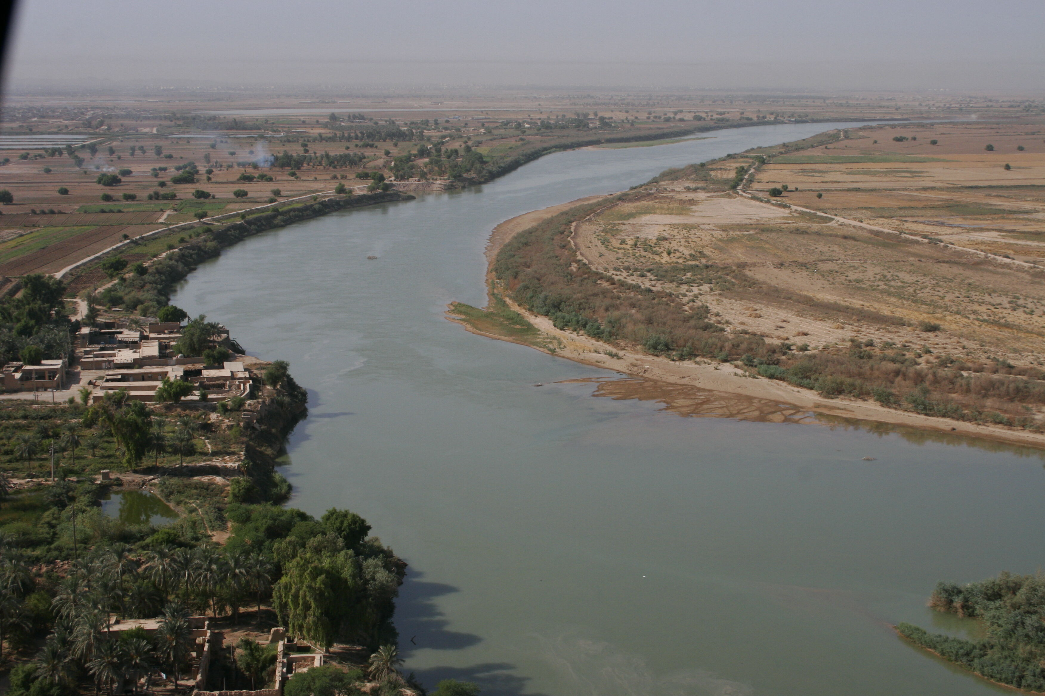 کسب رتبه برتر سازمان آب و برق خوزستان در بخش حفاظت،بهره برداری و مدیریت رودخانه ها و تالاب های کشور