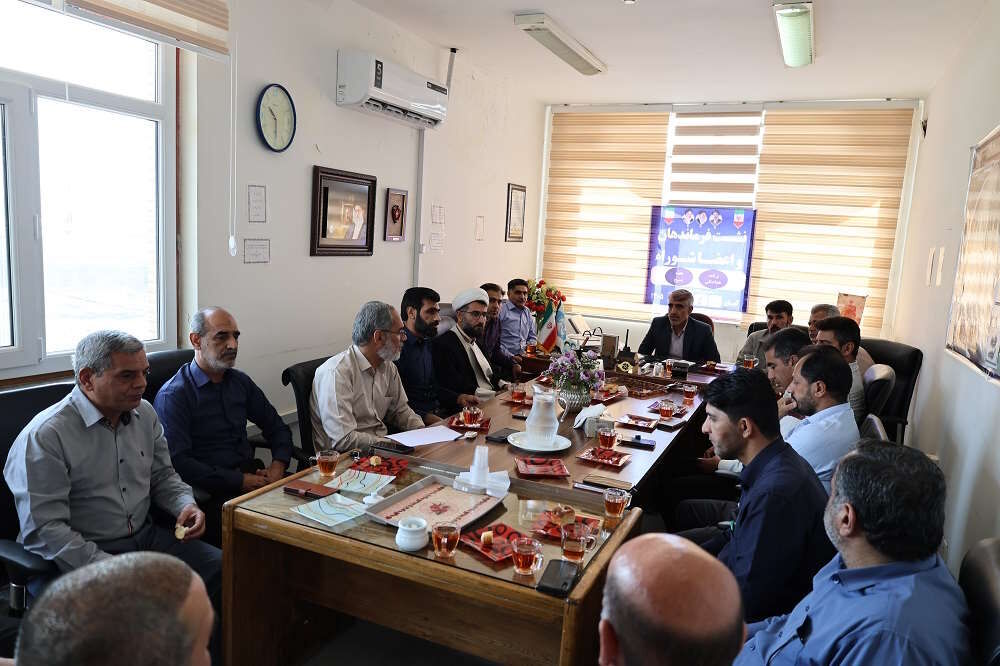 نشست اعضای شورای بسیج ادارات و کارخانجات شهرستان اندیمشک در سد و نیروگاه دز