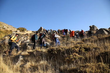 صعود گروه کوهنوردی آقایان سازمان آب و برق خوزستان به قله الوند همدان