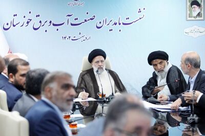 بازدید رئیس جمهور از رصدخانه آب و انرژی سازمان آب و برق خوزستان