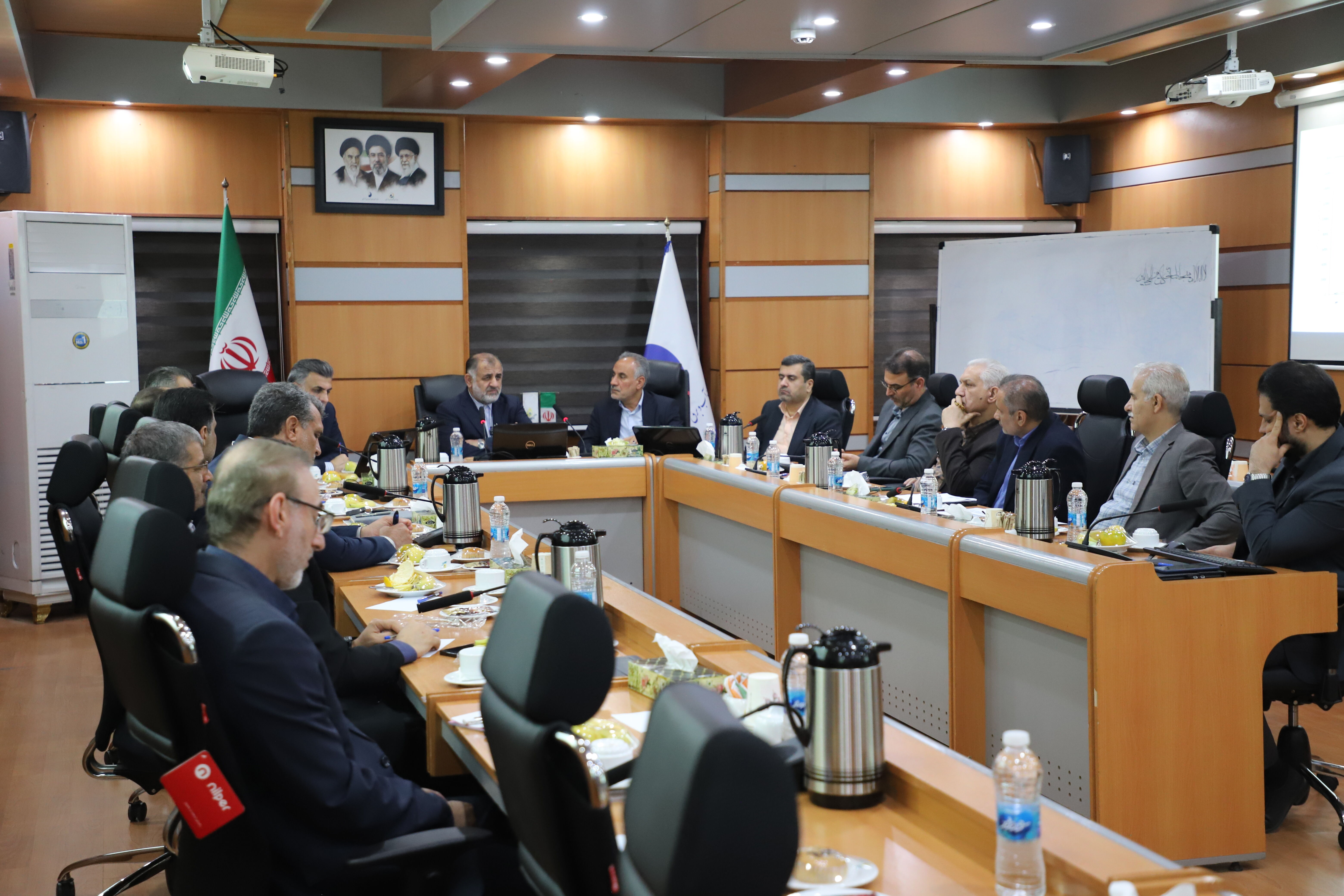 صدریان‌فر: صنعت آب و برق خوزستان مجموعه‌ای کاملاً تخصصی است/ راهبرد قطعی ما؛ تحقق دستور وزیر نیرو برای عبور از تابستان آینده بدون قطعی آب و برق