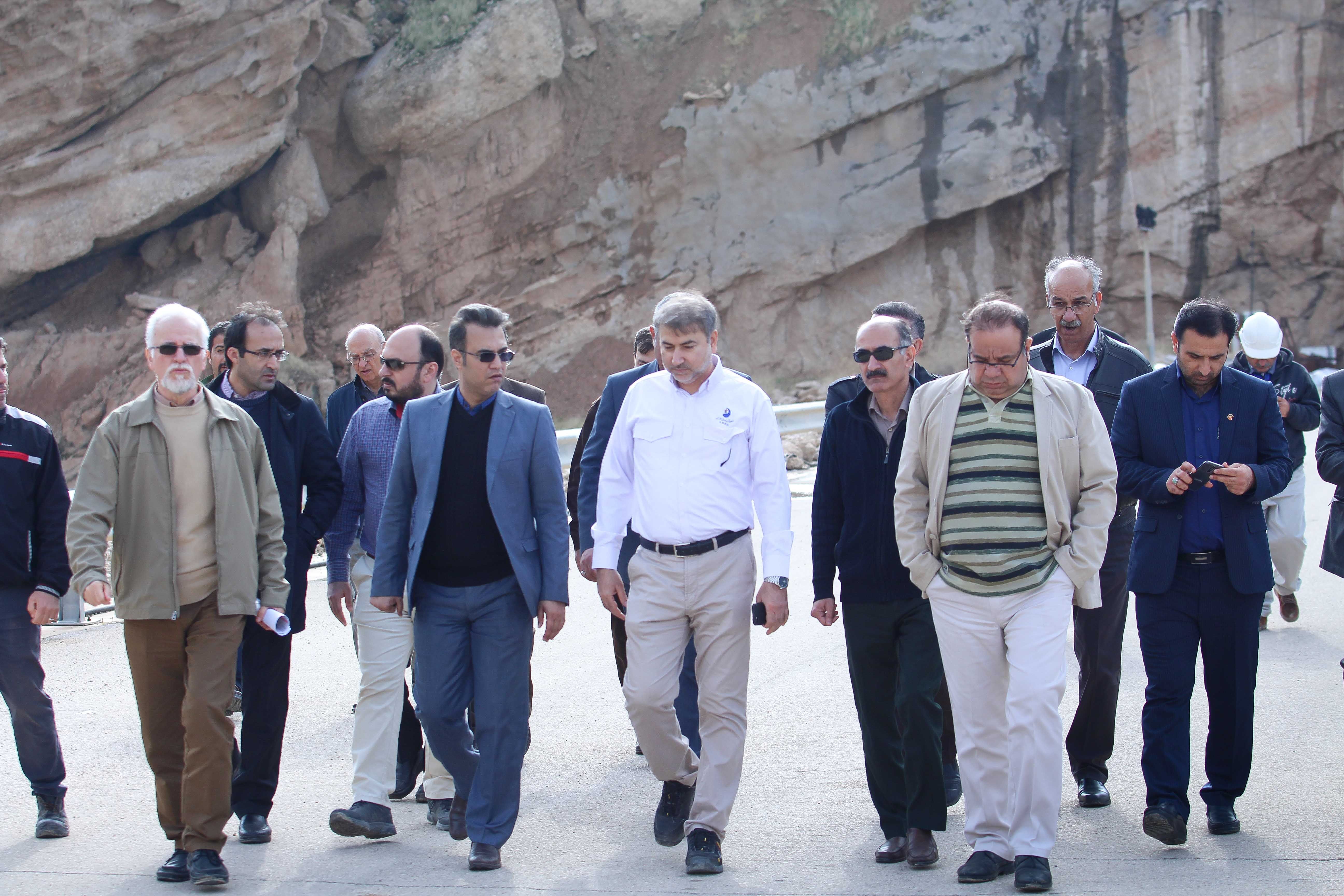  گزارش تصویری بازدید مدیرعامل سازمان آب و برق خوزستان از سد و نیروگاه مسجد سلیما ن/ 23 آذرماه 98 