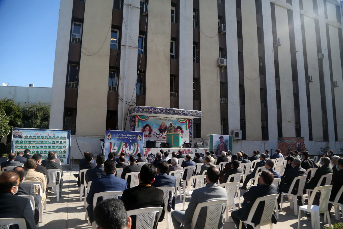 مراسم آغاز چهل و دومین سالگرد پیروزی انقلاب اسلامی در سازمان آب و برق خوزستان برگزار شد