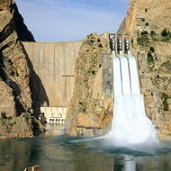 تهیه کتابچه بررسی علل آلودگی روغن هیدرولیک واحدهای نیروگاهی در سد شهید عباسپور