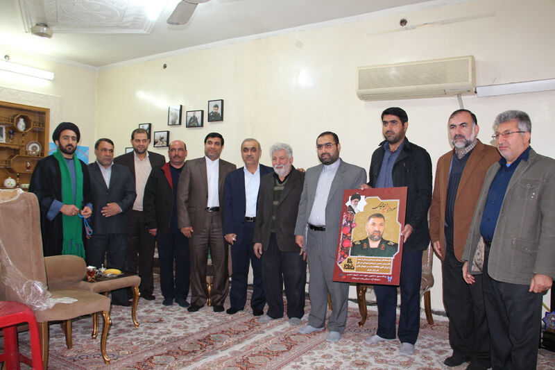 دیدار مسئولان حوزه بسیج شهید عباسپور و مدیران سد دز با خانواده معظم شهدای مدافع حرم شهرستان اندیمشک