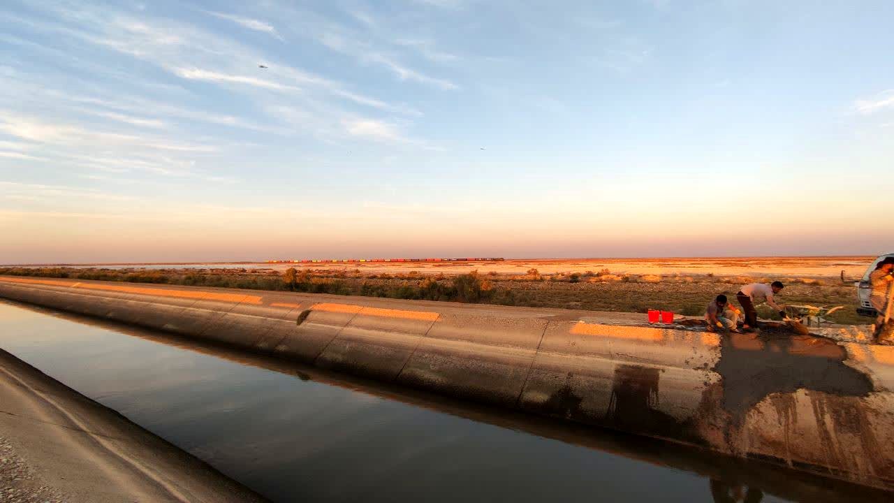 ترمیم شکستگی کانال آبرسانی به شهرهای جنوب شرق