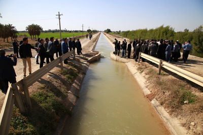 بازدید معاون هماهنگی معاون اول رئیس جمهور از عملیات اجرایی شبکه اصلی آبیاری و زهکشی داریون 5و6 میاناب شوشتر