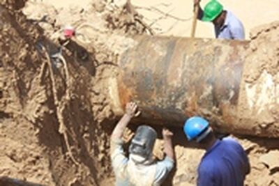 پایان عملیات ترمیم نشتی خط لوله آب مرغزار