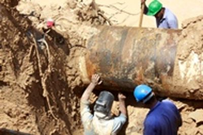 پایان عملیات ترمیم نشتی خط لوله آب مرغزار