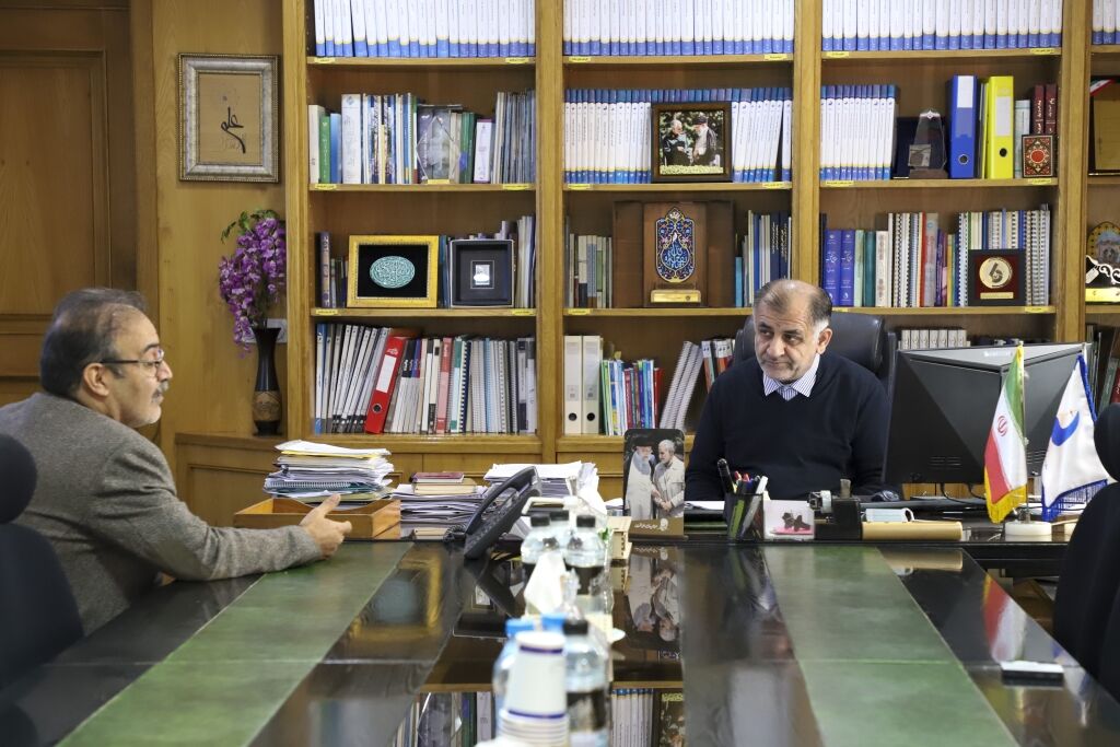 دیدار چهره به چهره مدیر عامل سازمان آب و برق خوزستان با کارکنان 