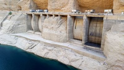 عملیات تعمیر و تعویض آب‌بند سرریز شماره یک نیروگاه سد دز به پایان رسید