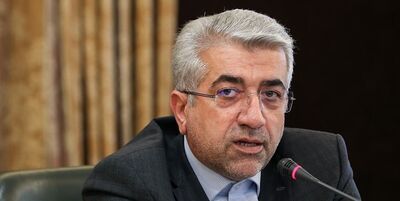 وزیر نیرو راهی استان خوزستان شد 