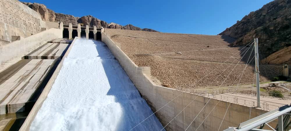 تست دریچه های سرریز سد مسجدسلیمان با موفقیت انجام شد