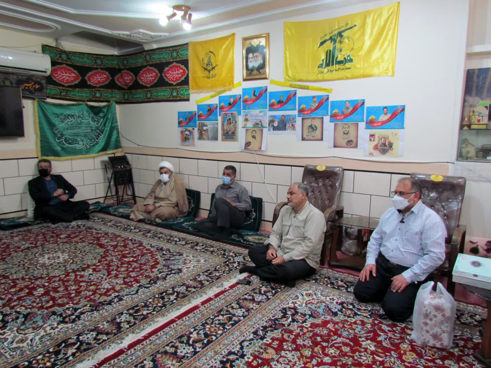 دیدار مشاور ایثارگران سازمان آب و برق خوزستان با دو رزمنده دفاع مقدس دزفول