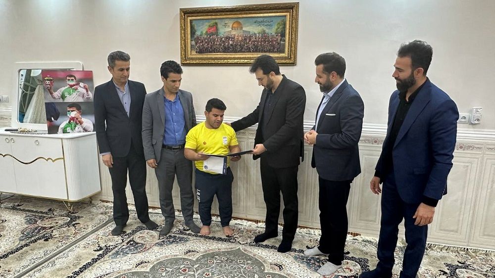 دیدار مدیر عامل شرکت آب غدیر خوزستان با بسیجی ورزشکار و قهرمان ملی  